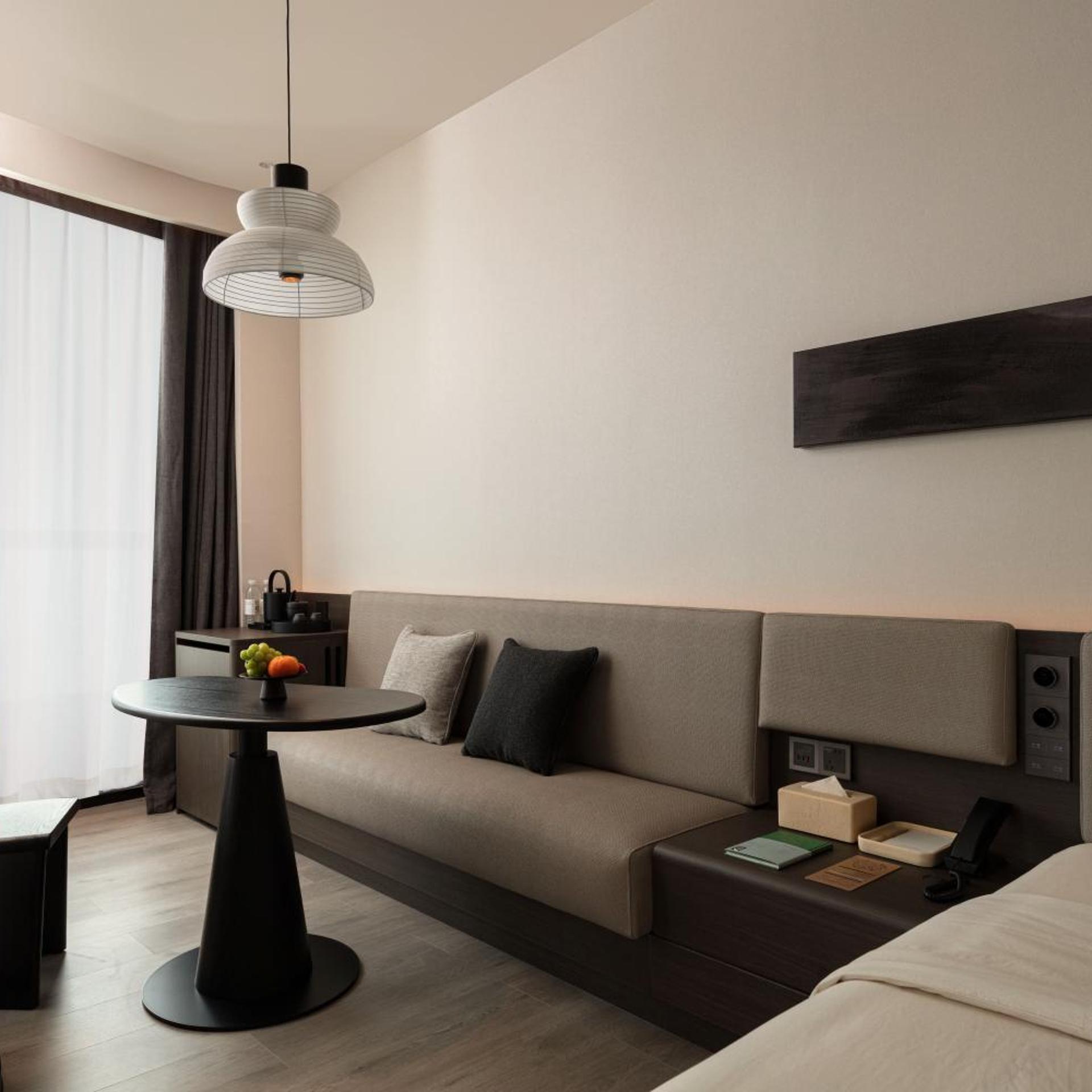 Guangzhou International Financial City Linjiang Avenue Atour Hotel 30/50