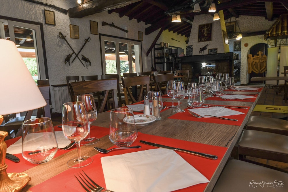 HOTEL LA CHAUMIERE 37/56