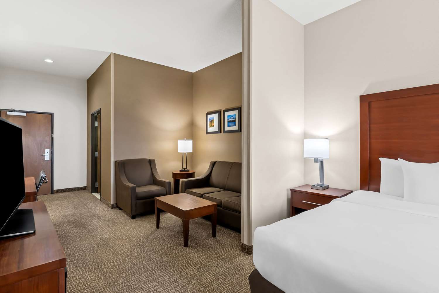 Comfort Inn and Suites Hermiston, OR 23/47