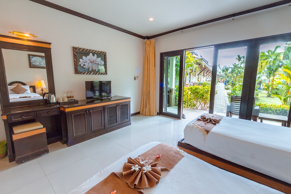 Airport Resort And Spa 36/69