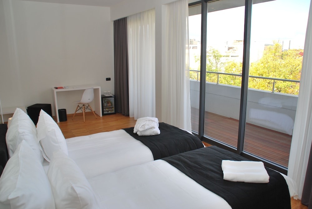SARROGLIA HOTEL 9/40