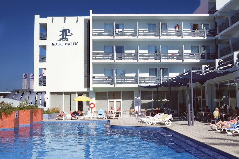 Azuline Hotel Pacific 2/42