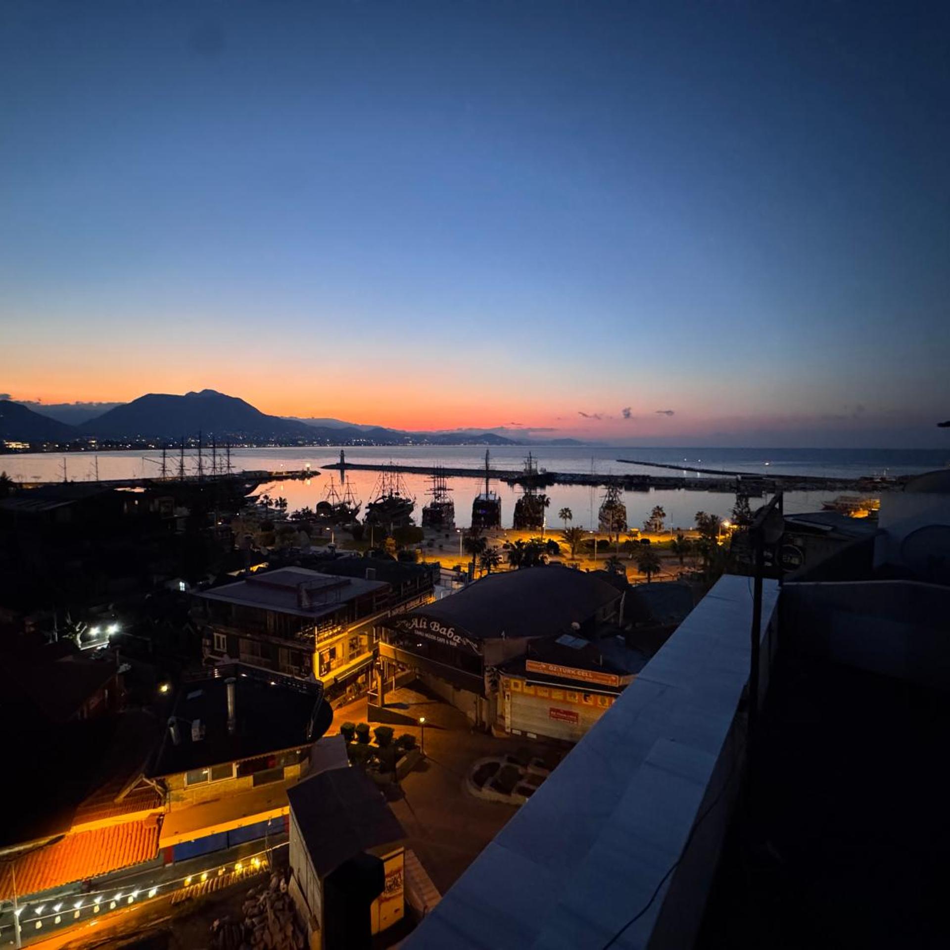 Temiz Otel 48/51