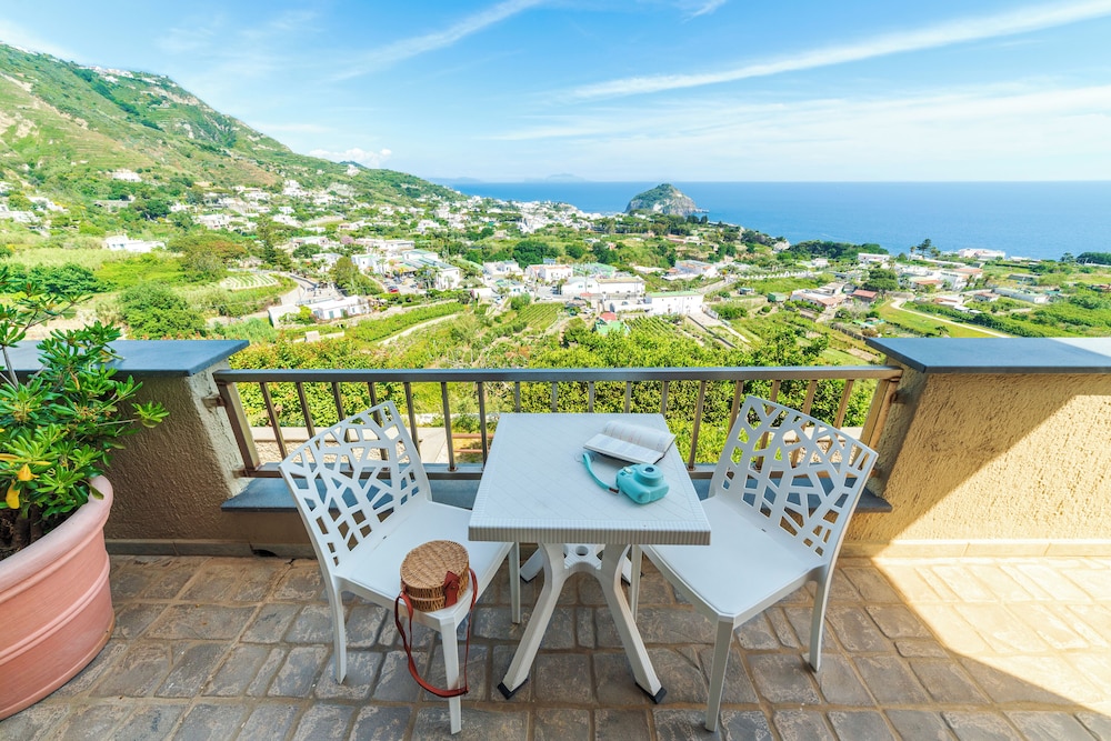 Punta Chiarito Resort 54/67