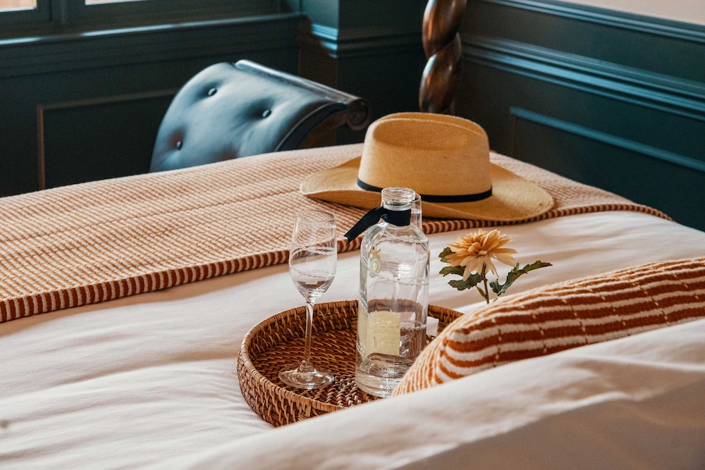 Capistrano Seaside Inn 33/50