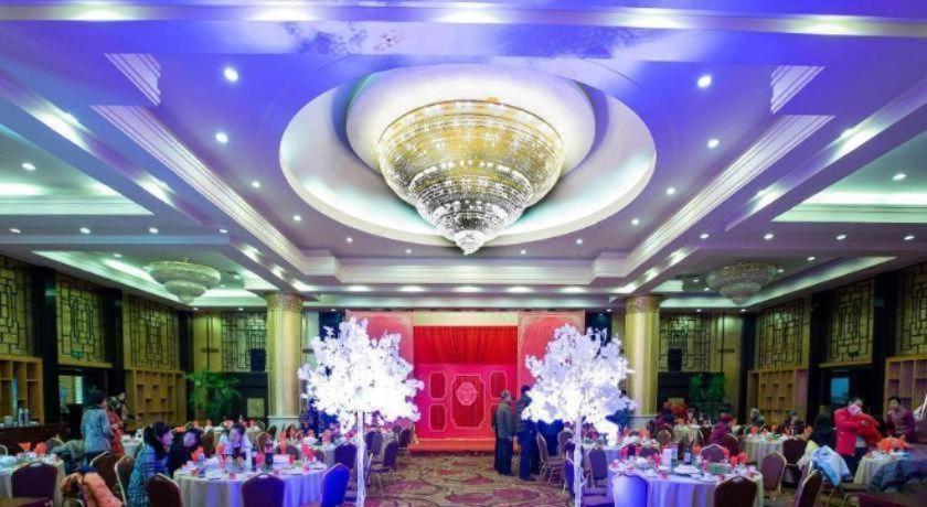 Yantai Golden Gulf Hotel 1/98