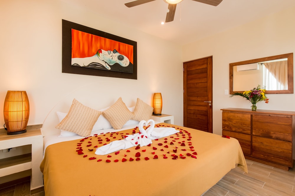 Casa Leo Condo 6/22