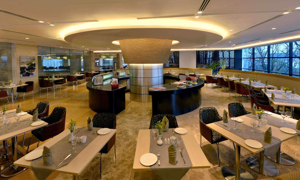 Radisson Blu Chattogram Bay View 55/70
