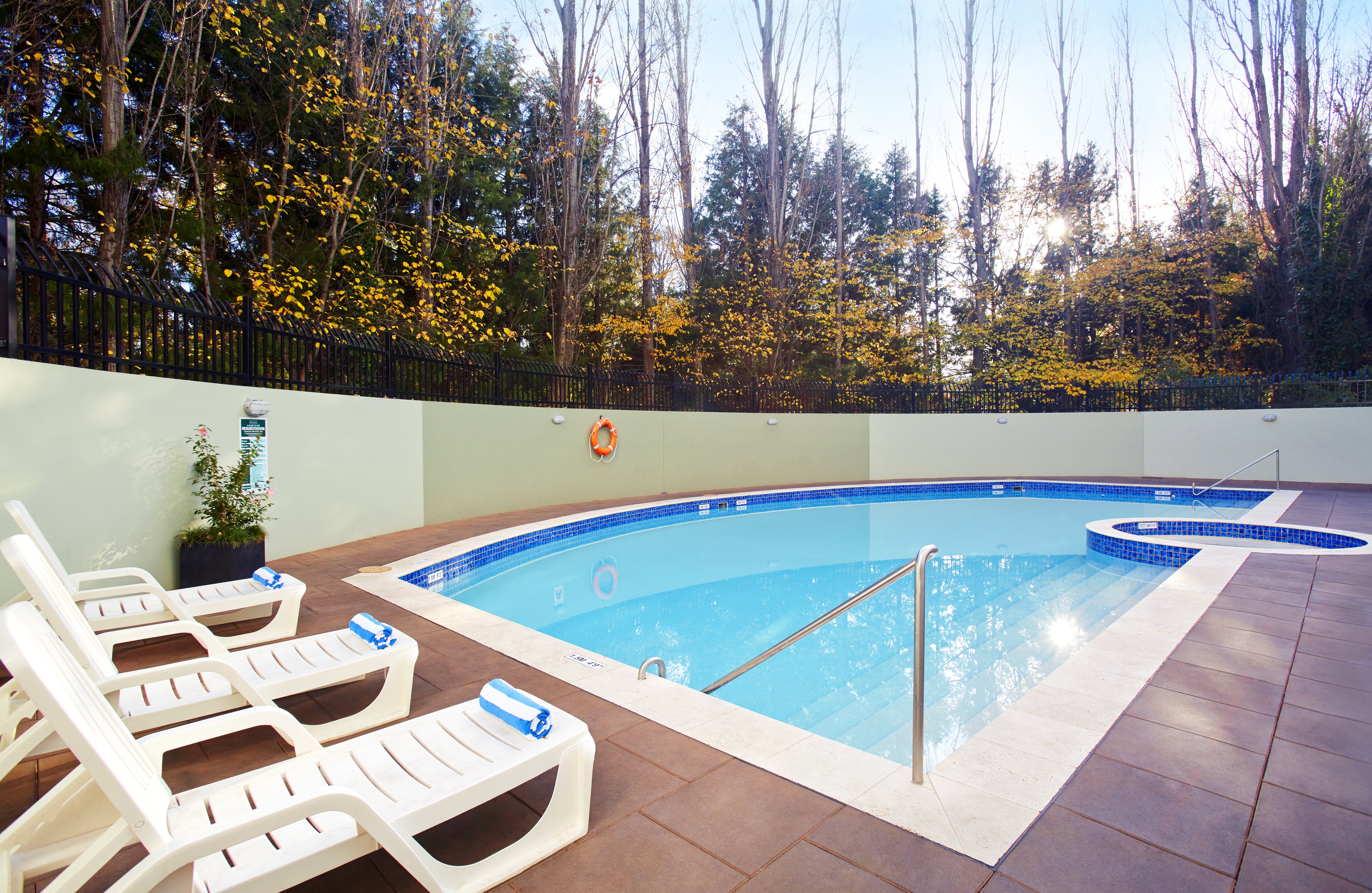 Crowne Plaza Canberra 38/81