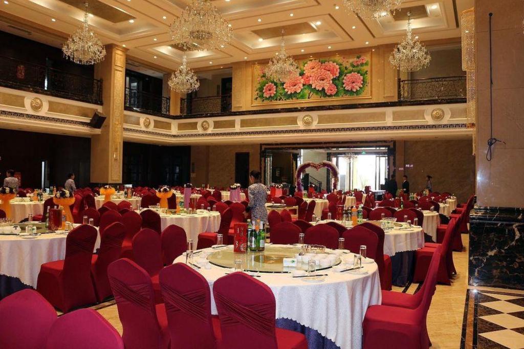 Chateau Star Sea Hotel 37/44