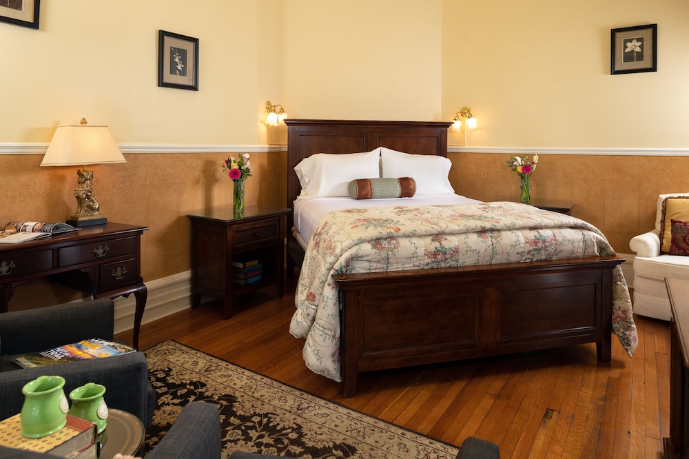 Oak, Old, Queen Bed