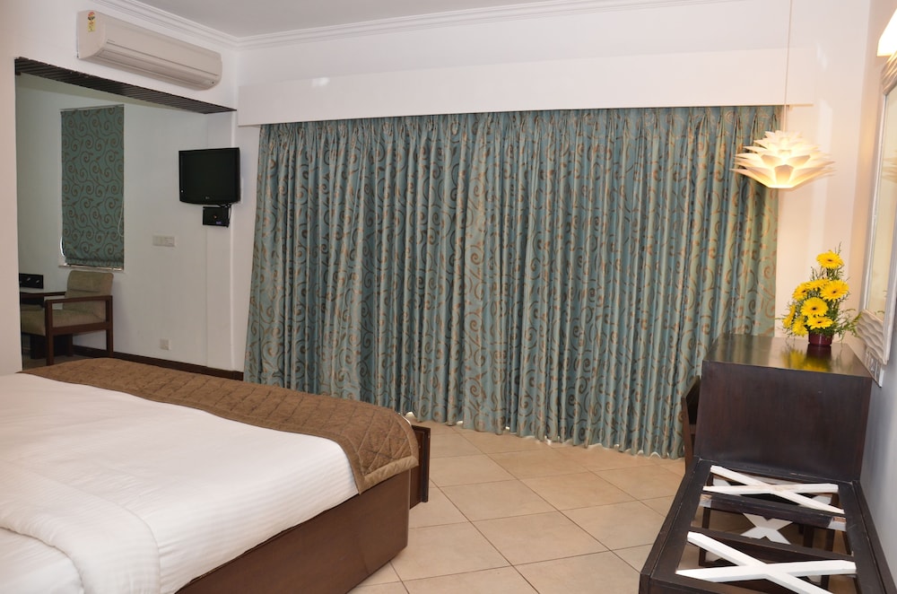 Sonesta Inn 18/50