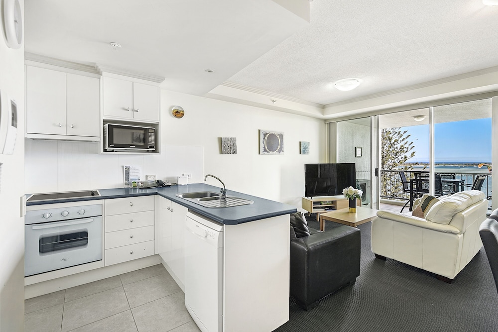 Crystal Bay On The Broadwater 58/79