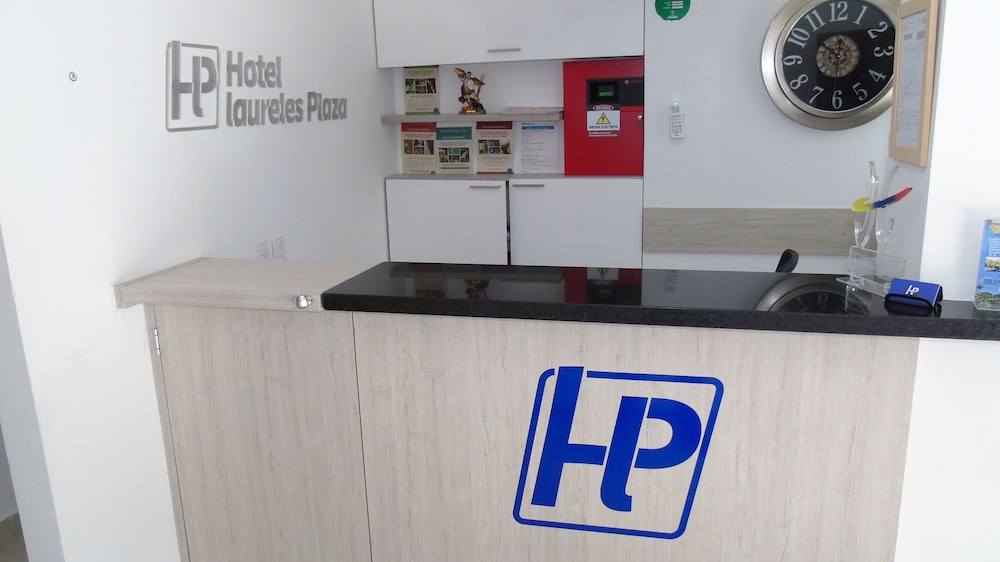 Hotel Laureles Plaza 40/63