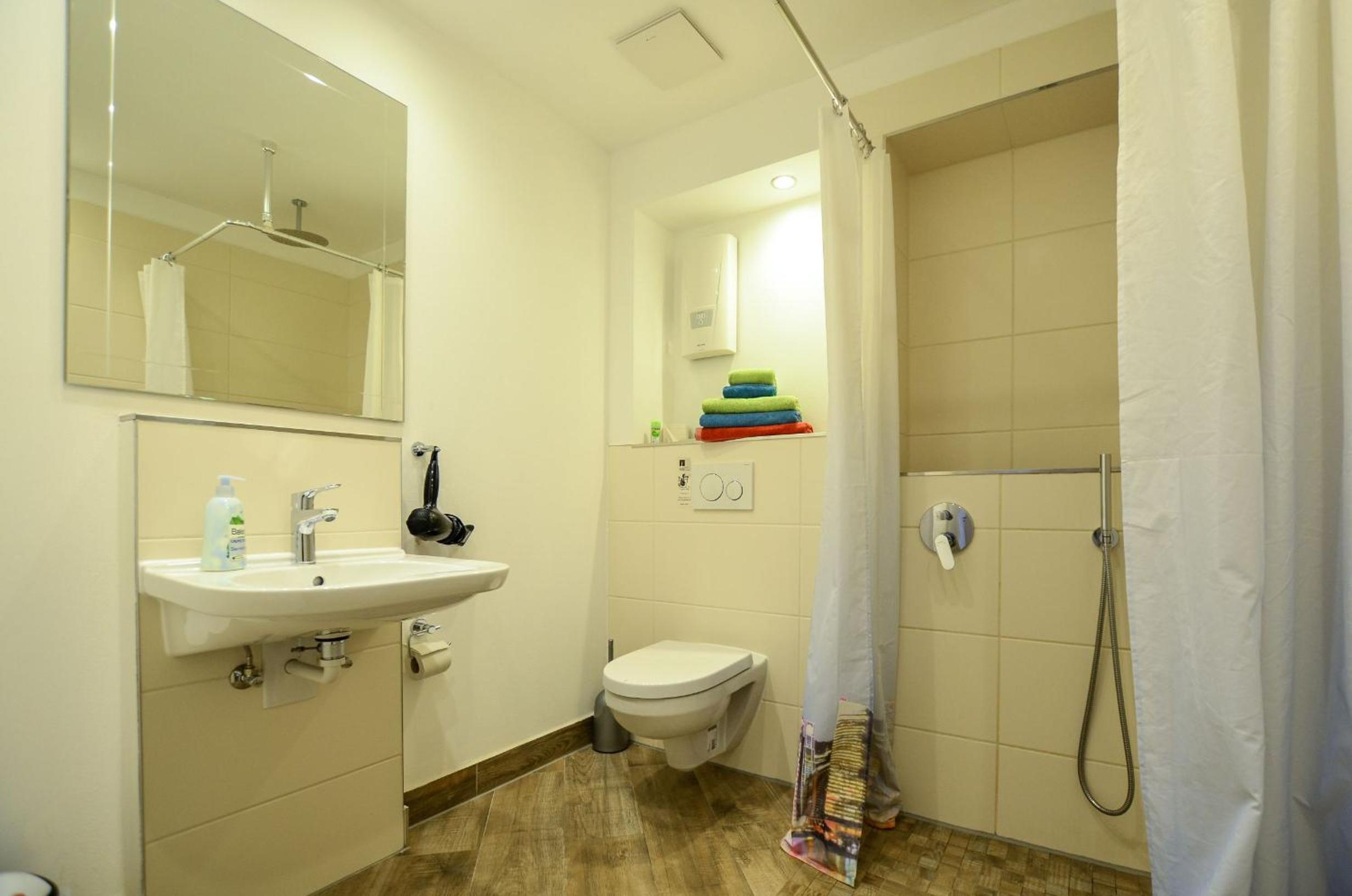 استوديو، Boardinghouse K314 7/9