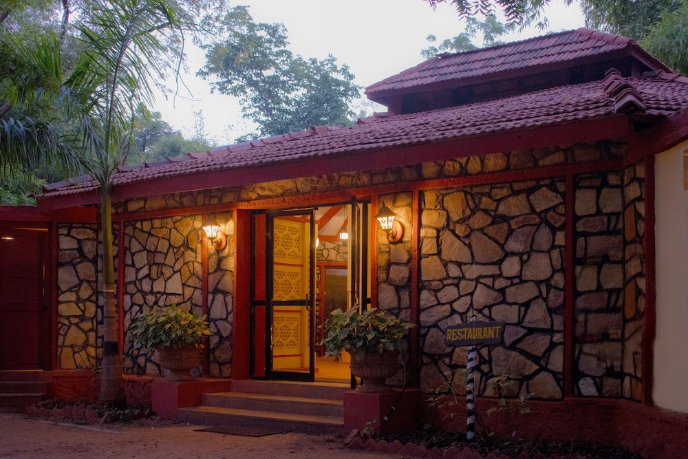TIGER MOON RESORT 12/60
