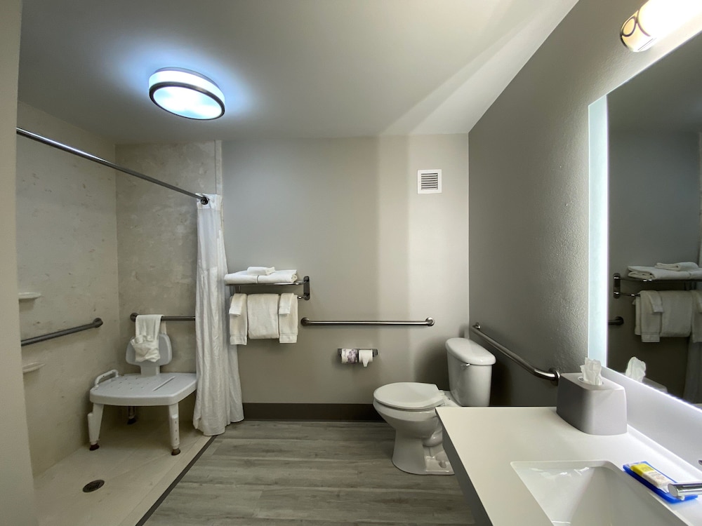 Holiday Inn Express Suites Somerset Central 42/76