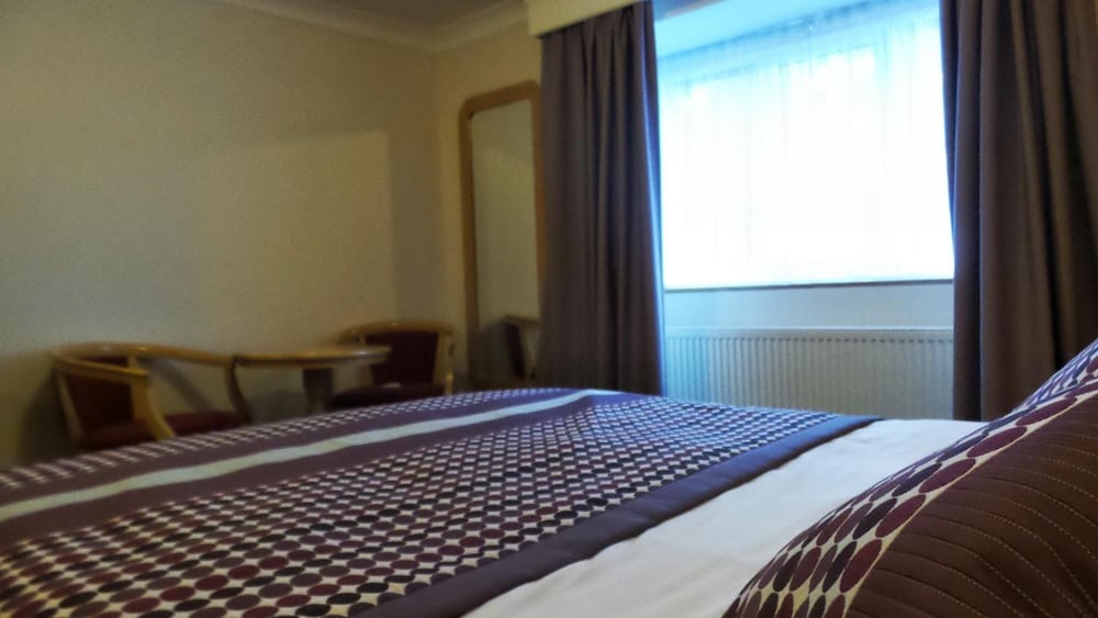 Parkside International Hotel 9/41