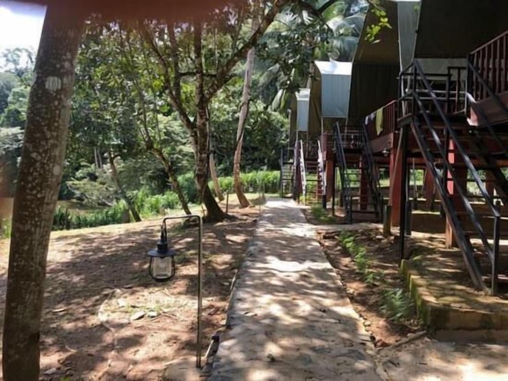 Sinharaja Rainforest View Villas 24/50