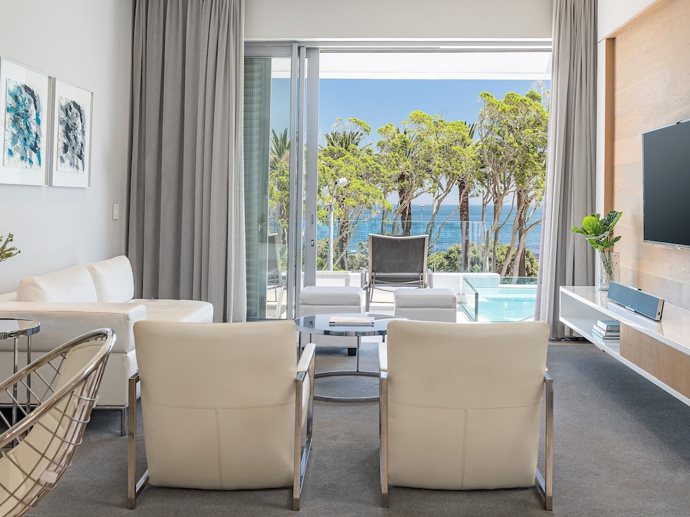South Beach Camps Bay 35/44