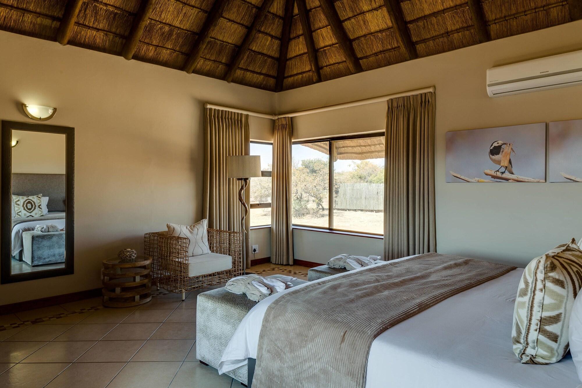 PROTEA ZEBULA LODGE 12/50