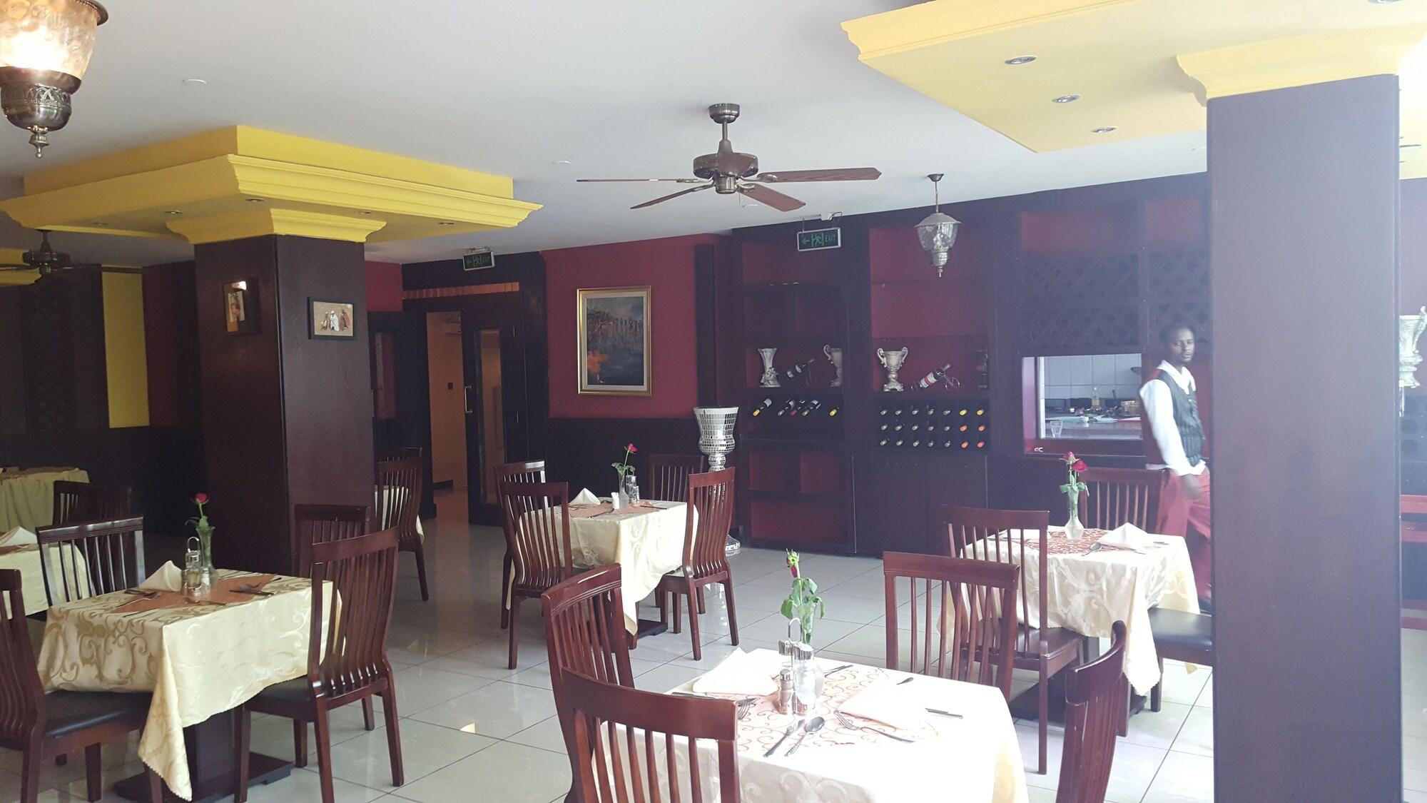 Trinity Hotel 35/43