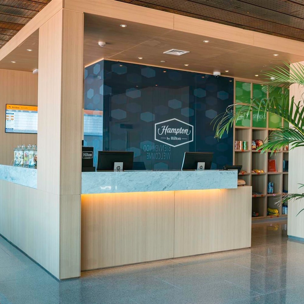 Hampton By Hilton Montevideo Carrasco 7/39