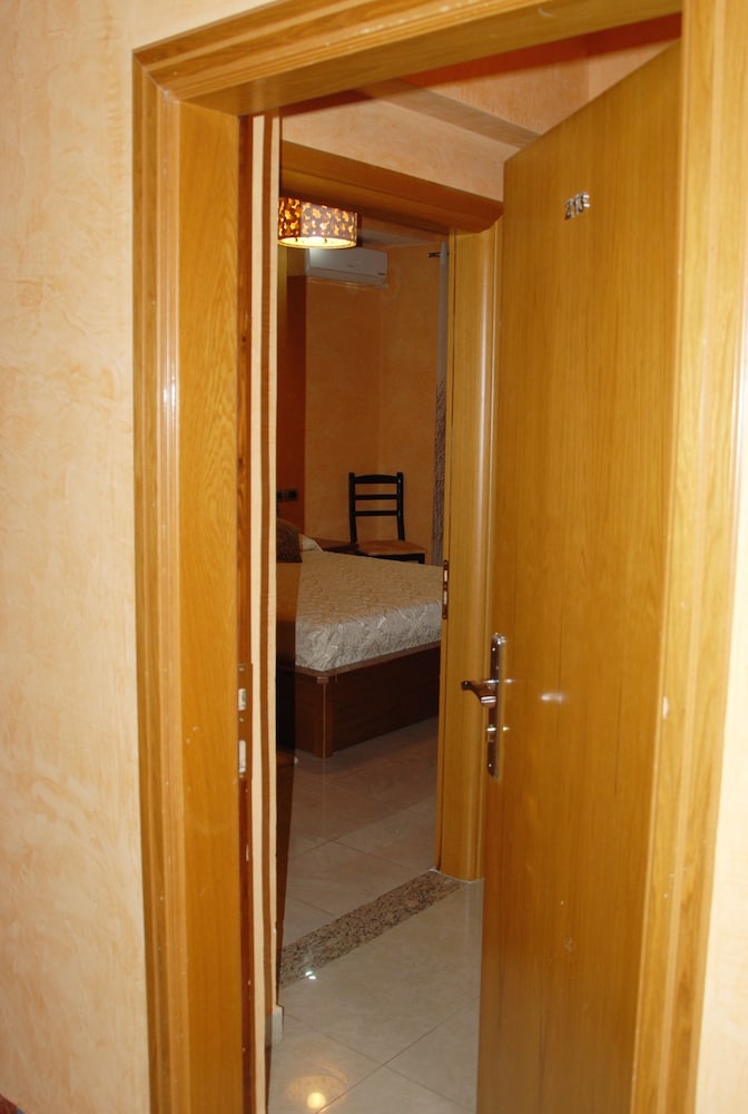 Gega Hotel 8/49