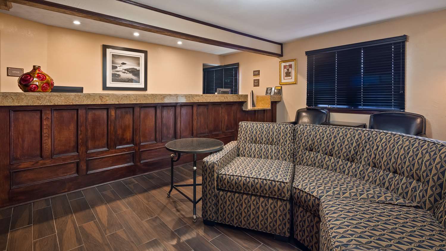 Baymont by Wyndham Bellevue Omaha 5/8
