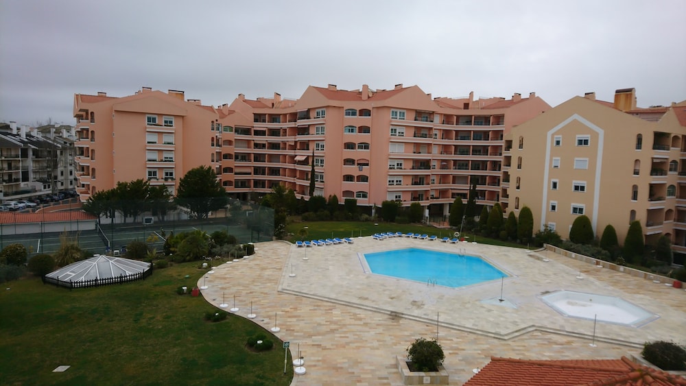 Riviera Hotel Carcavelos 45/50