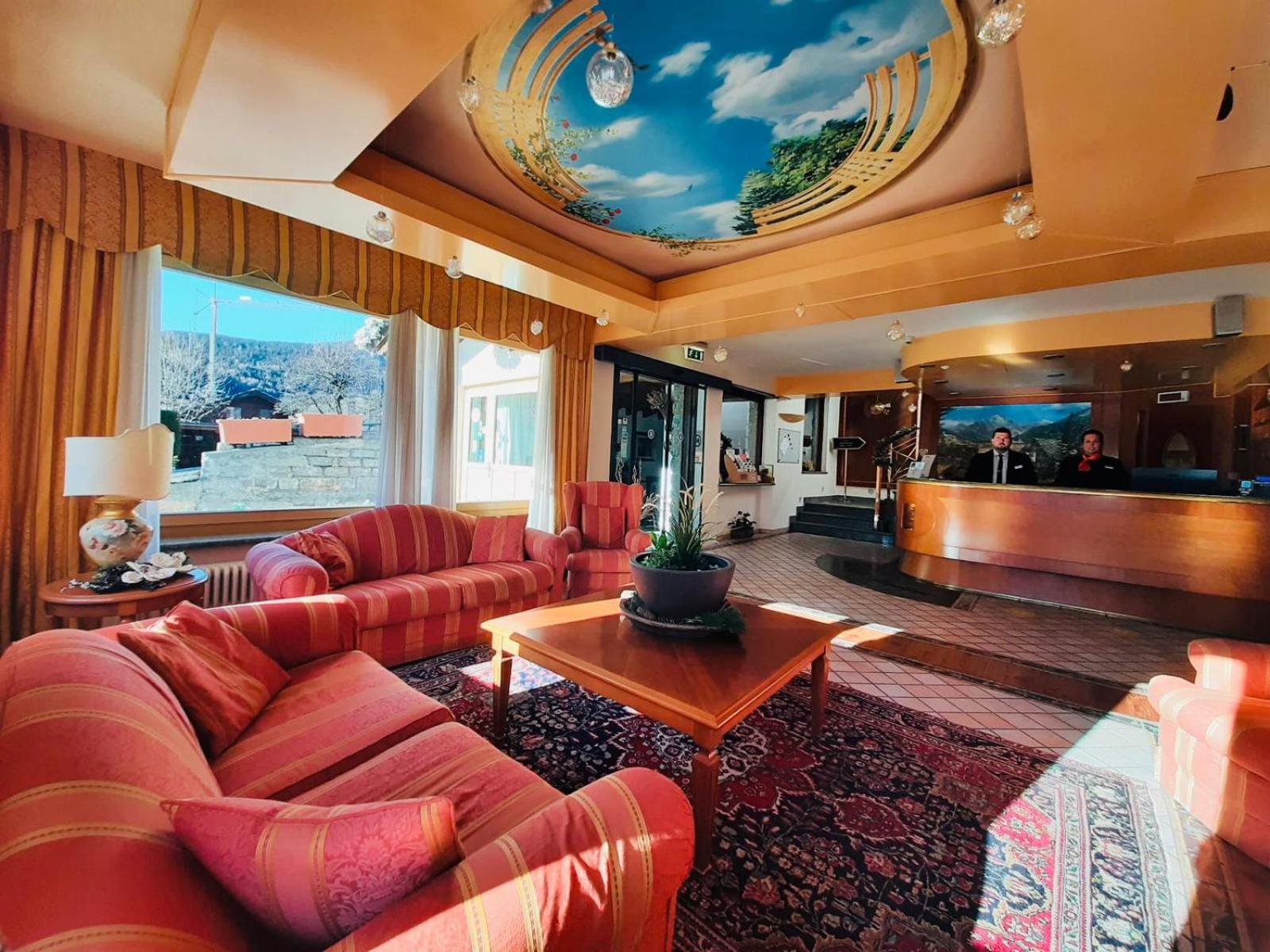 Ski Hotel Italia 35/54