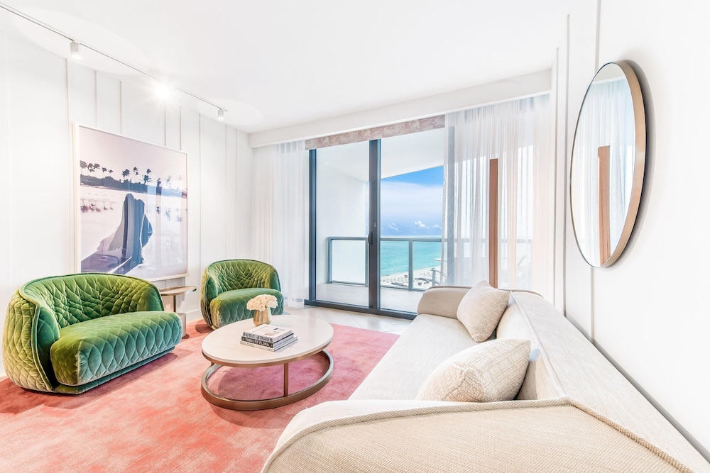 W South Beach Hotel 39/68