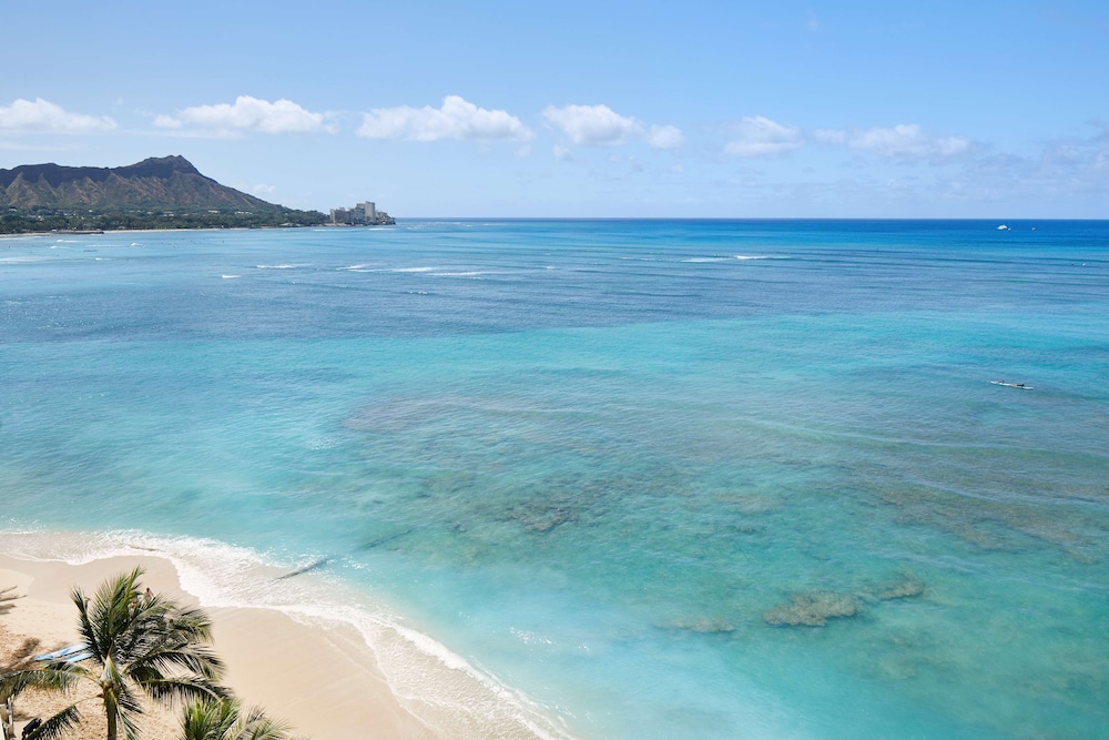 OUTRIGGER Reef Waikiki Beach Resort 82/86