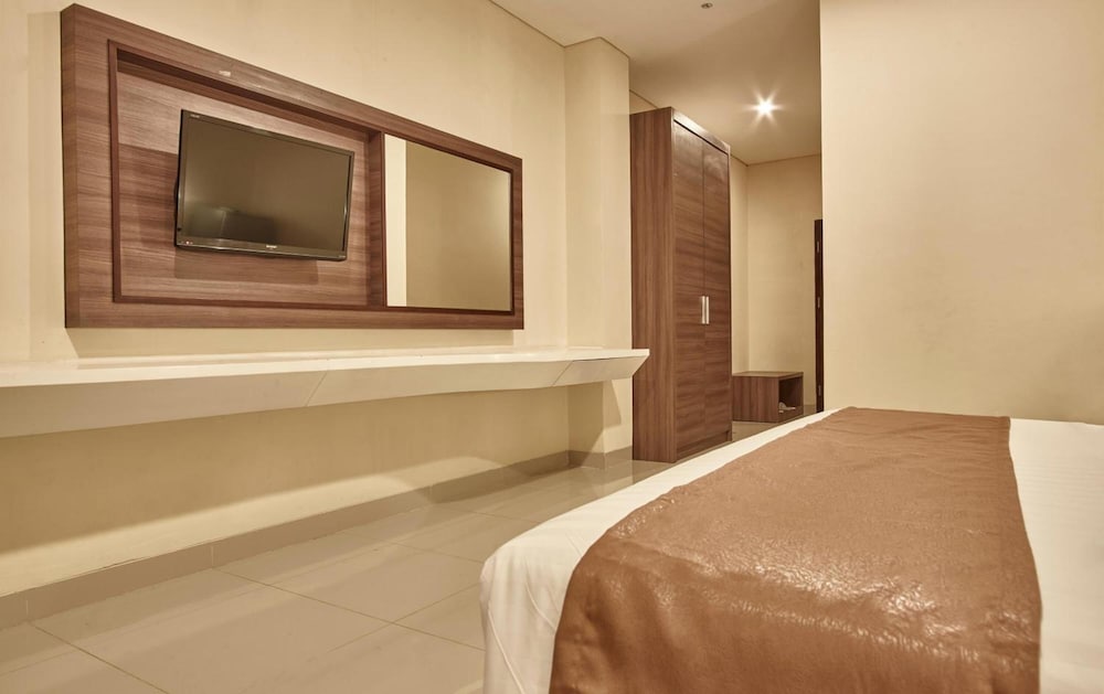 Hotel President Executive Club - Jababeka Cikarang 14/23