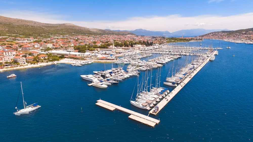 Marina Baotic Apartments 43/50