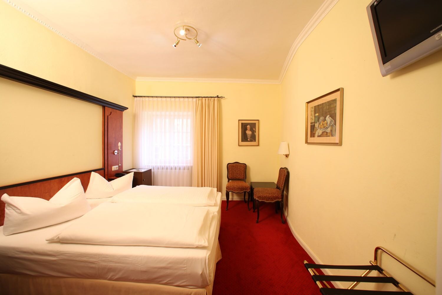 Economy, Twin Beds, Guest House
