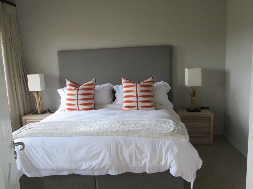 LUXURY, DOUBLE BED
