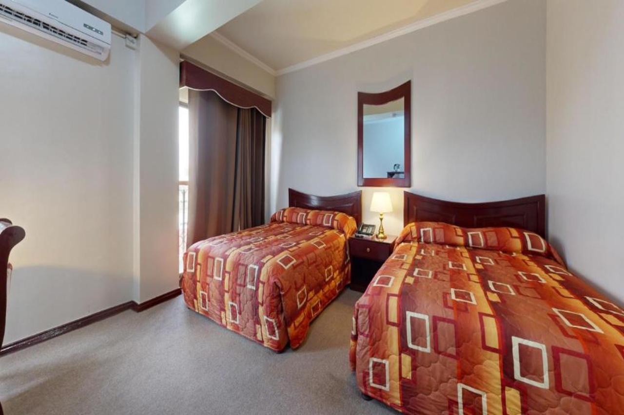 Regency Suites Hotel 7/20