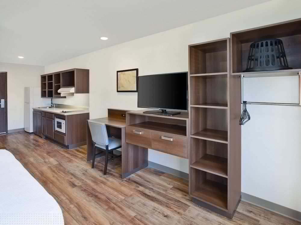 WoodSpring Suites Deerfield Beach 22/30