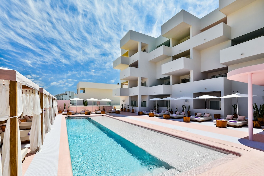 Paradiso Ibiza Art Hotel 70/72