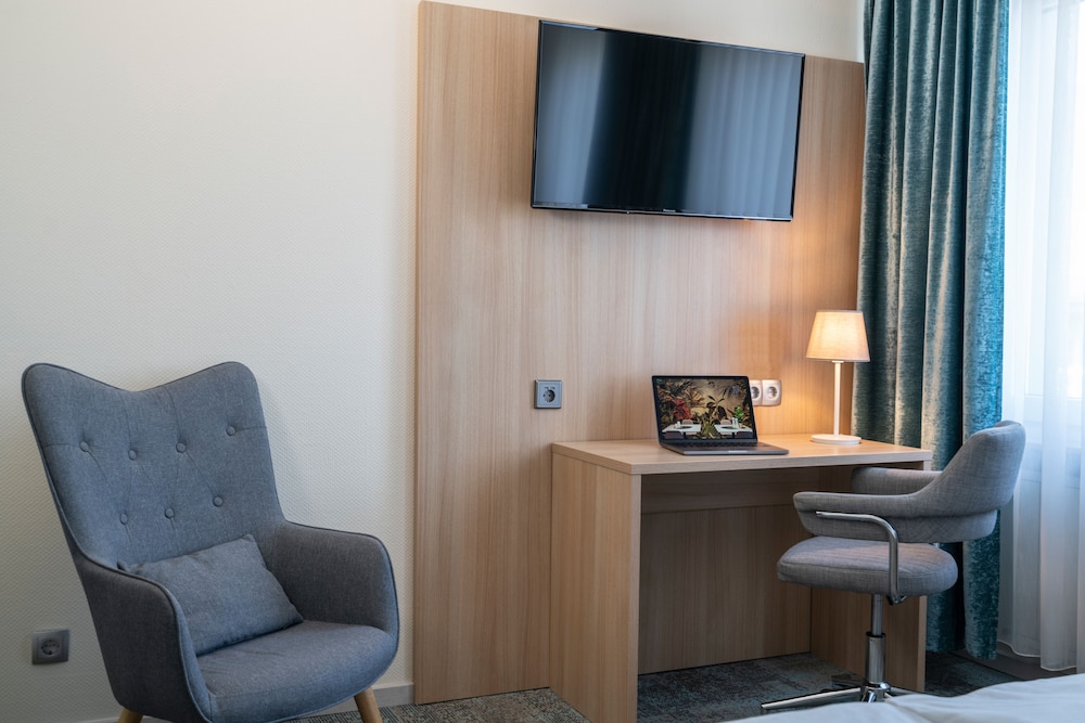 NP Hotel Konigshof 41/49