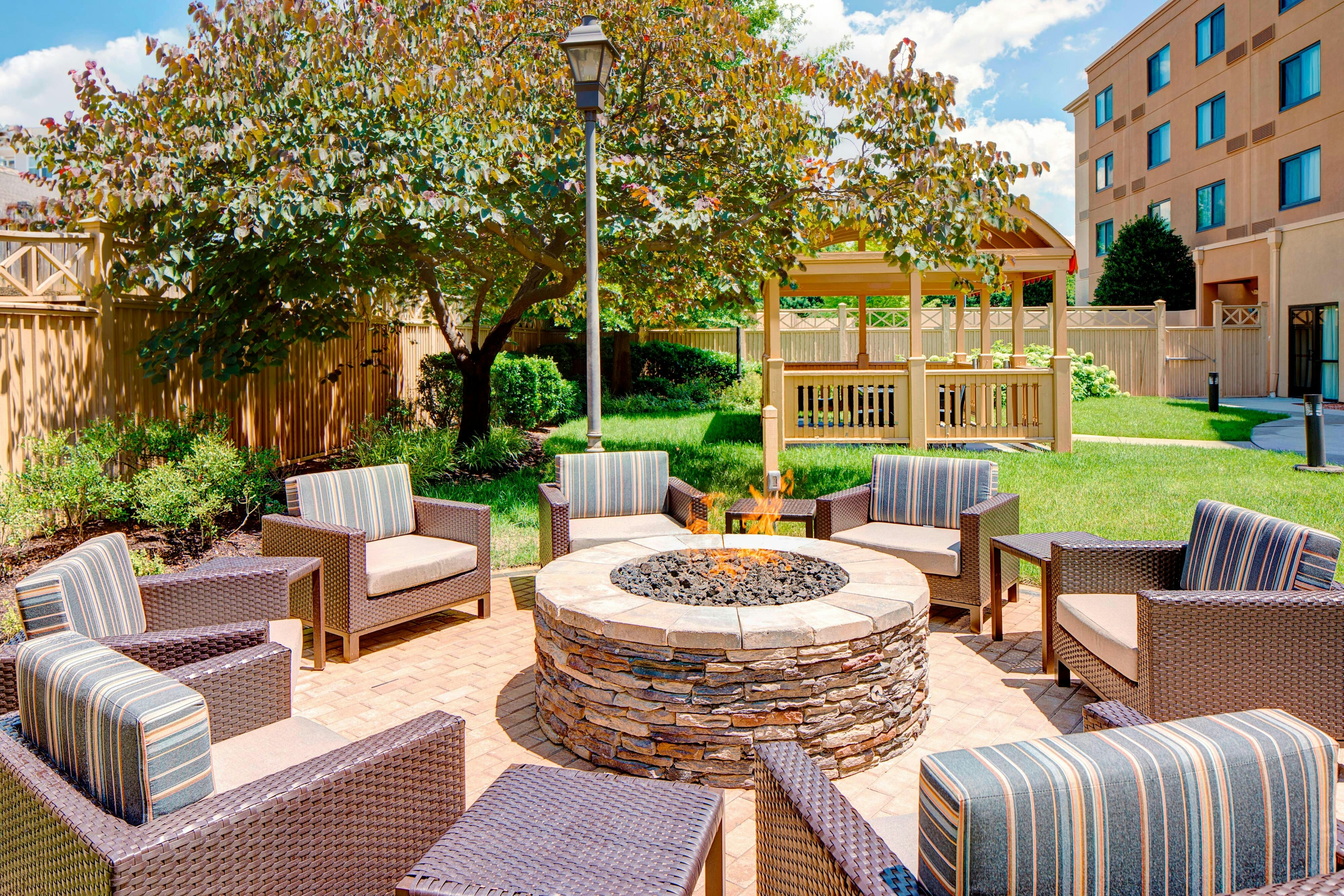 Courtyard By Marriott Roanoke Airport 39/39