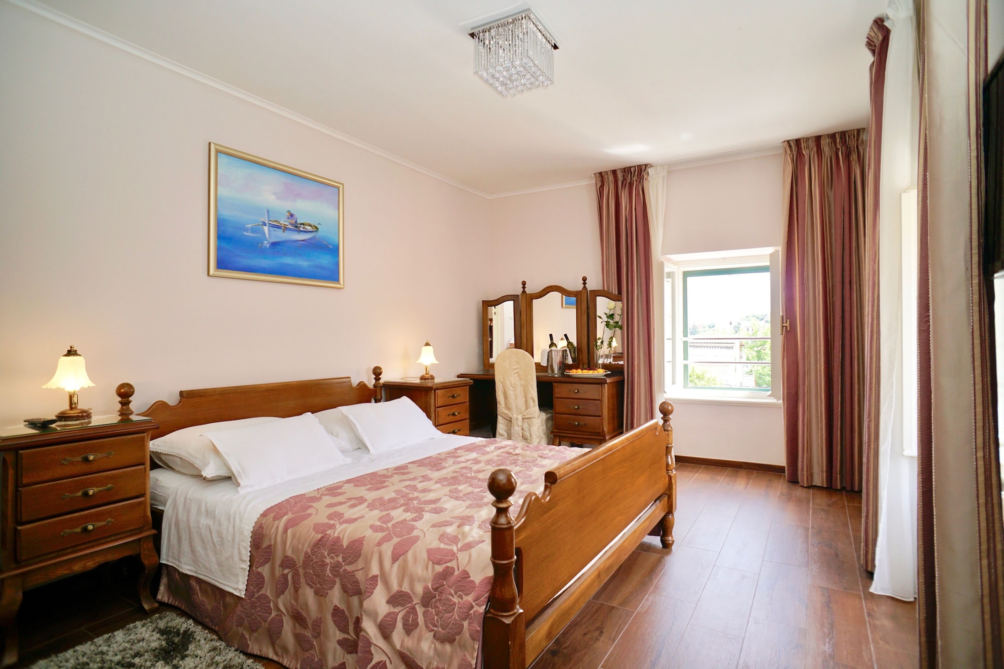 2 BEDROOMS, APARTMENT