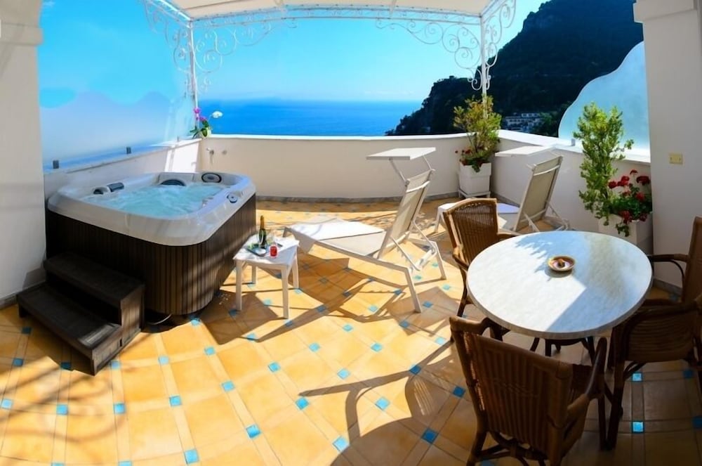 Palazzo Marzoli Resort 46/54