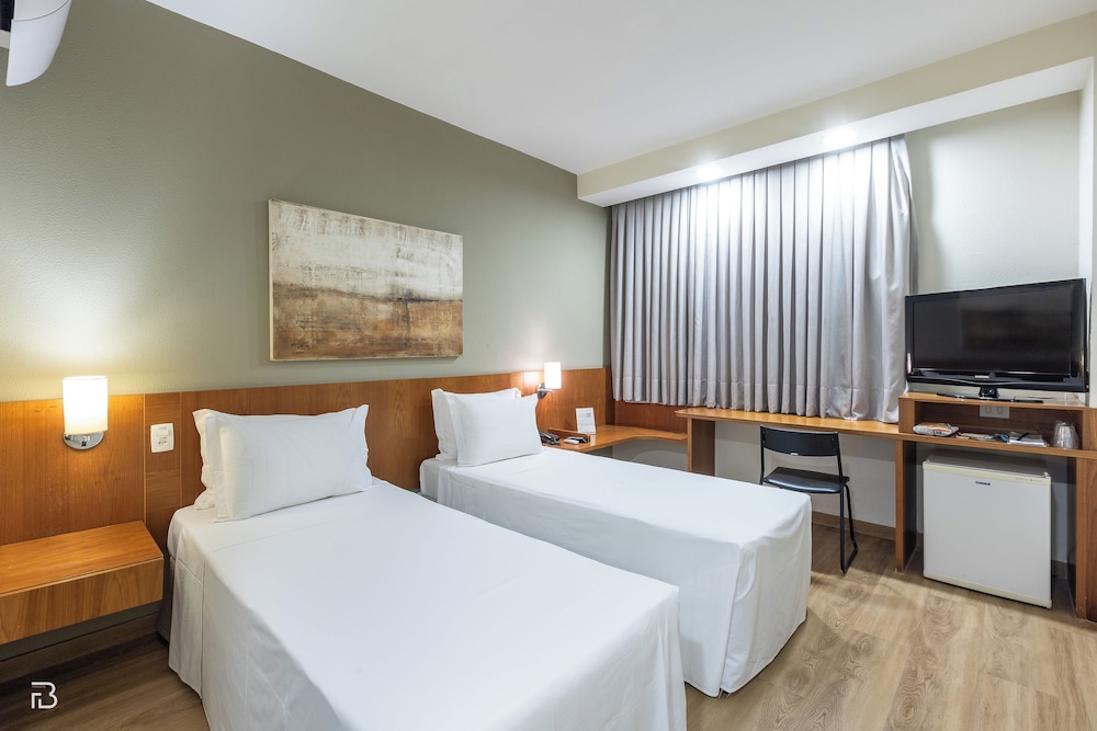 EXECUTIVE INN 16/50