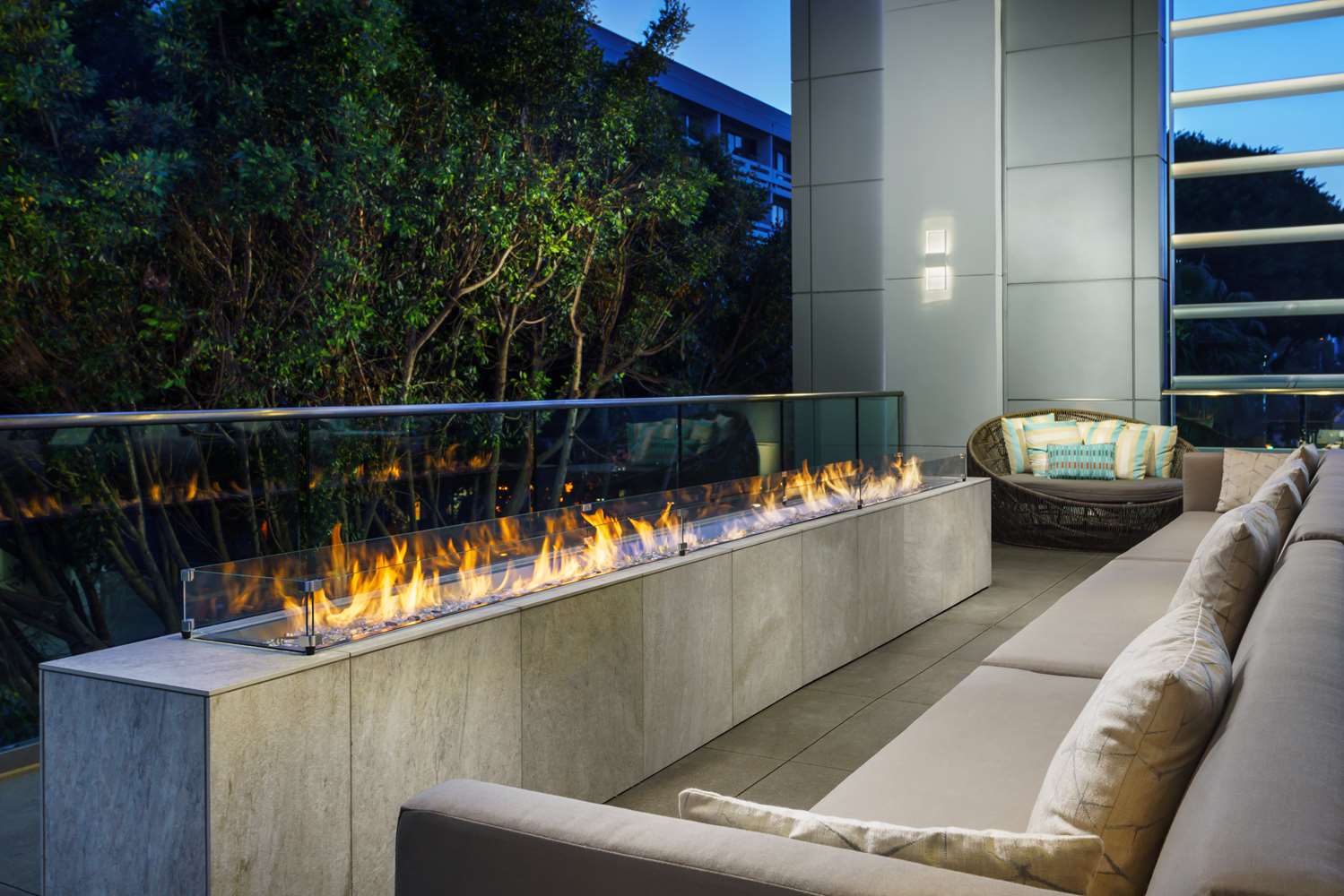swimming pool spa
