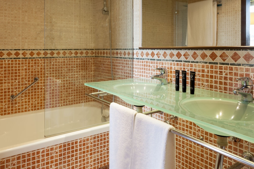 Hotel Palacio Del Carmen Autograph Collection 25/74