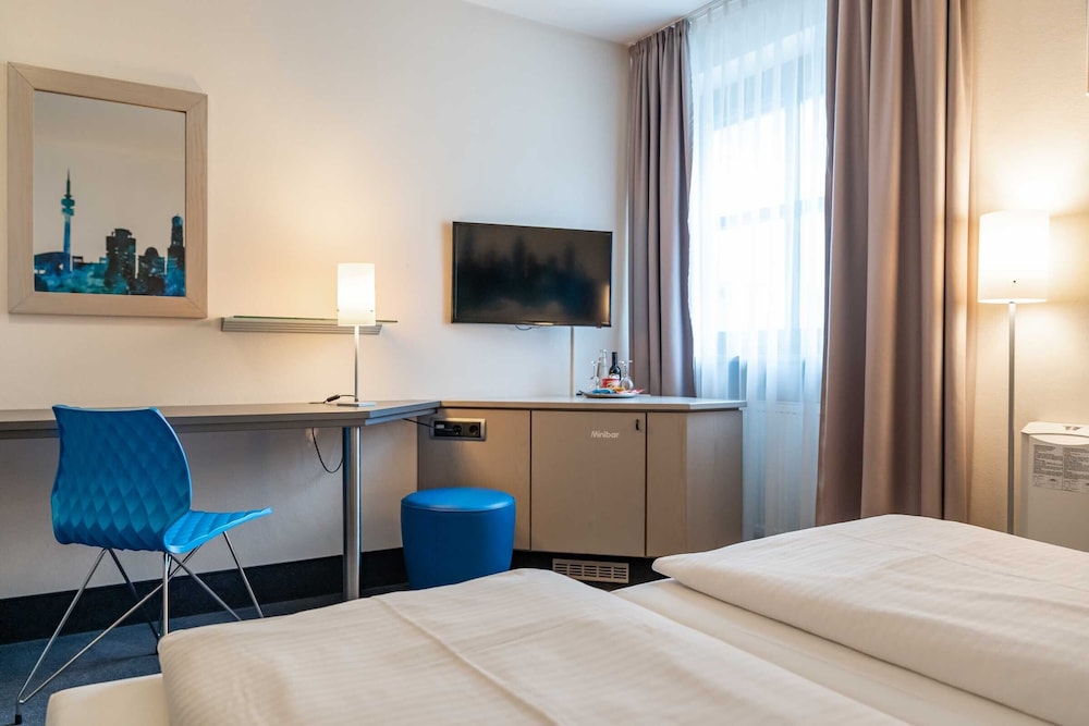 BUSINESS, DOUBLE BED