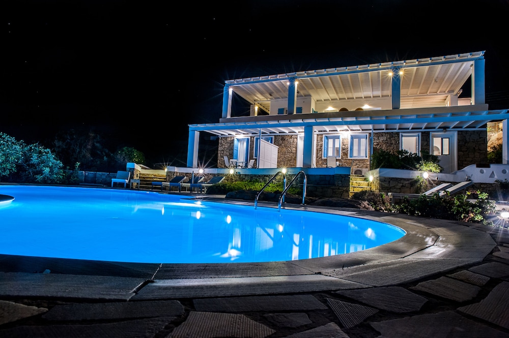 Adikri Villas and Studios 42/50