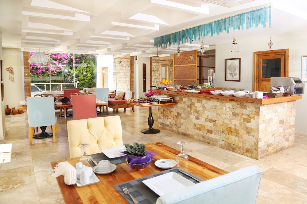 Saylam Suites 5/66